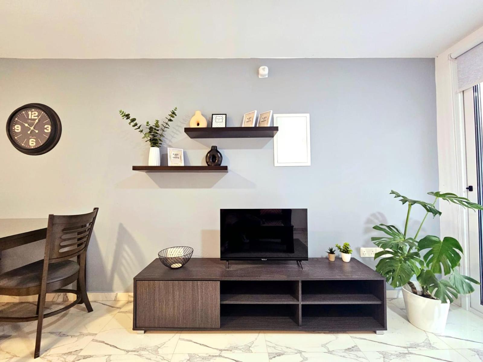 1Bd Beach Apartment Пафос Екстер'єр фото
